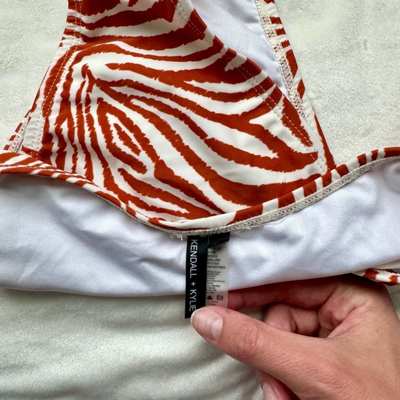 KENDALL + KYLIE Orange Zebra Bikini Size S - Picture 4 of 4
